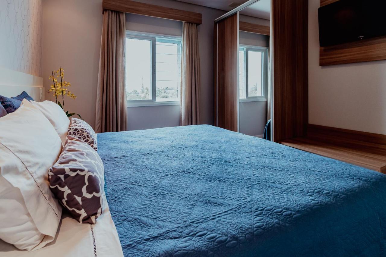 Bloom Guesthouse โอลัมบรา ภายนอก รูปภาพ
